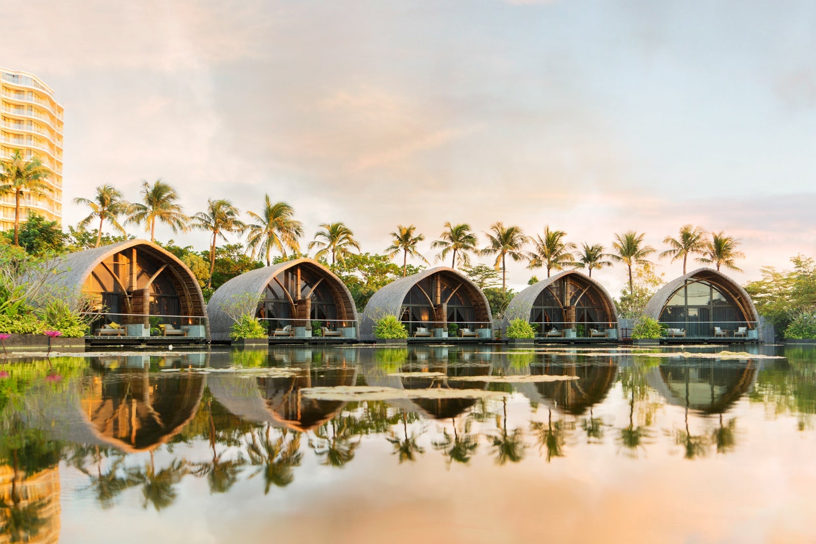 Earn up to 200,000 points with these IHG card welcome bonuses