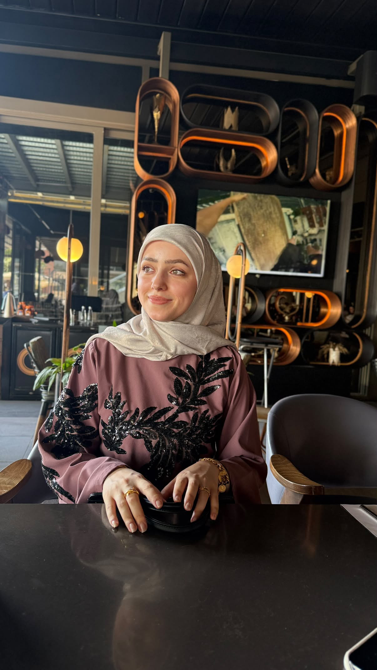 هالة يونس 