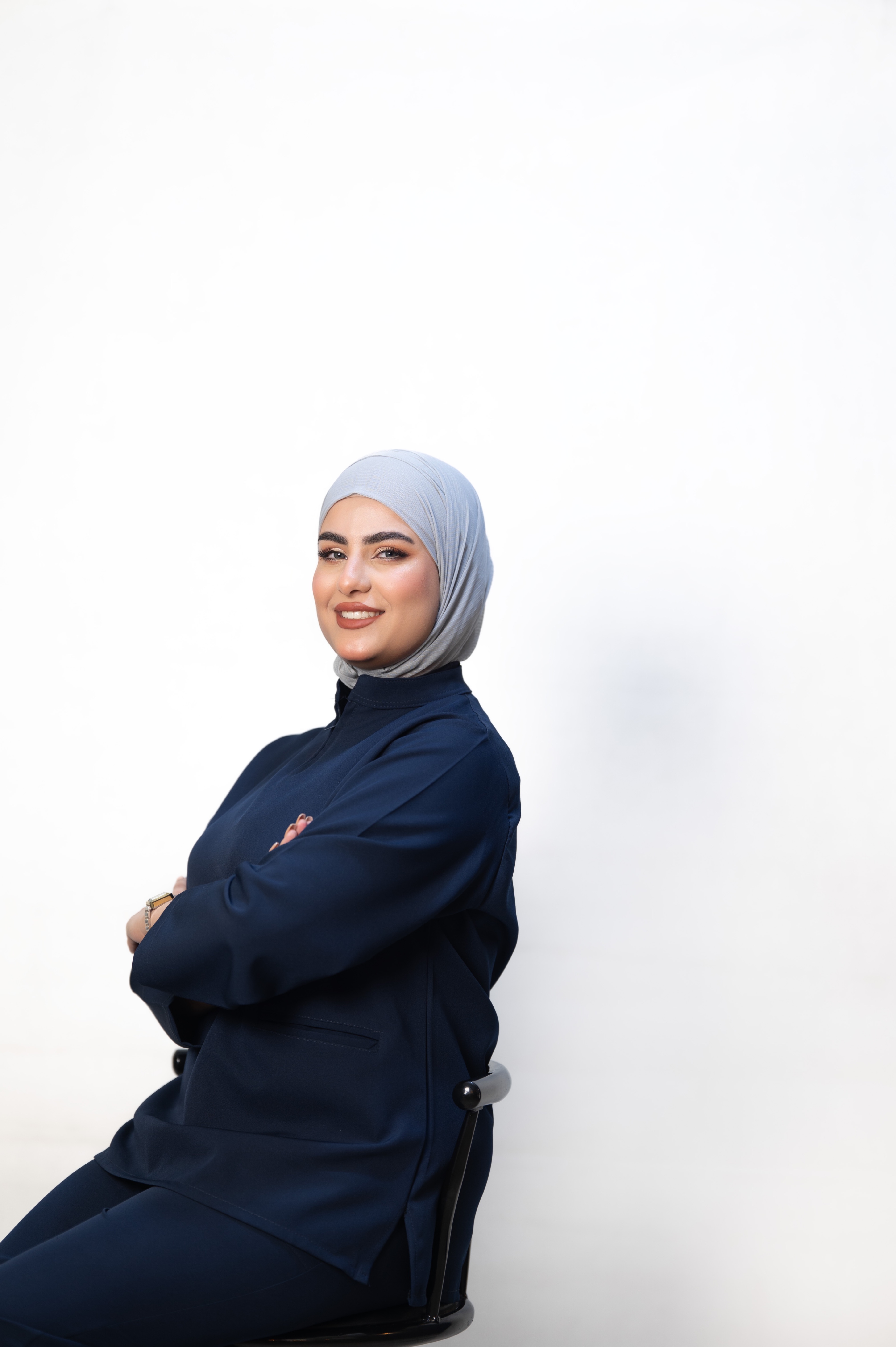 الصيدلانية تبارك حيدر